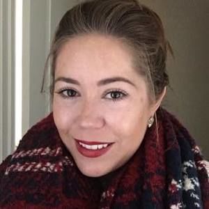 Meet your Posher, Dana